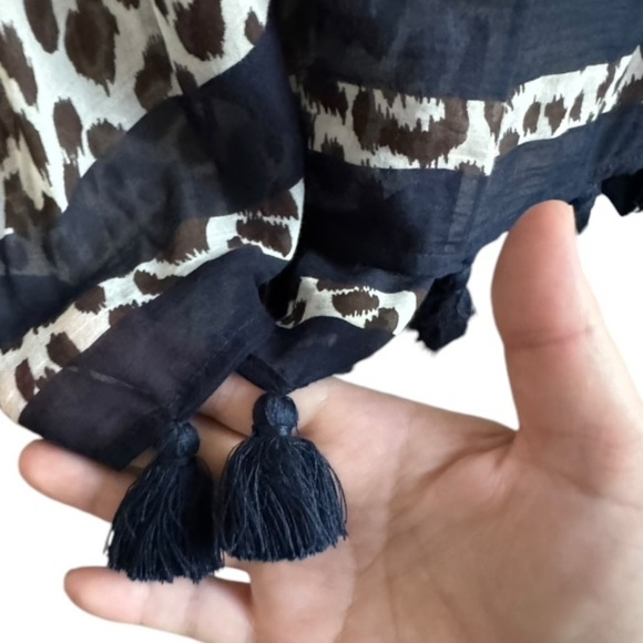 J. Crew Leopard Beach Swimsuit Coverup Size M/L Tasseled Animal Print Blue Trim - Picture 6 of 7